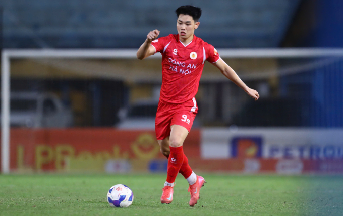 Đoàn Văn Hậu lập siêu phẩm để `sửa sai` cho Đình Bắc