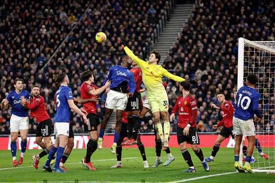 Lammens khẳng định MU phòng ngự lột xác nhờ Michael Carrick