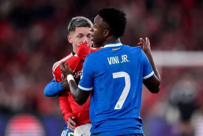 Tiền vệ Benfica tố bị Vinicius gọi là `người lùn`