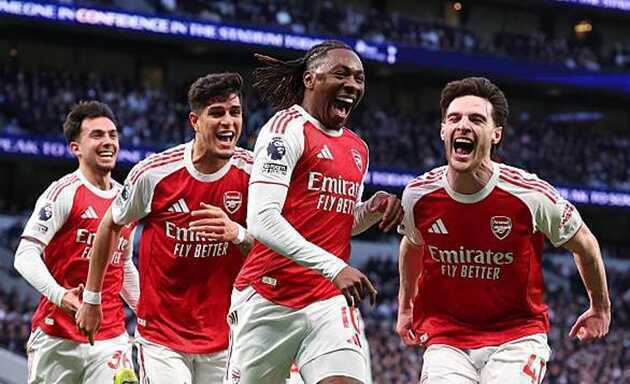 Khi Arsenal không còn núp dưới cái bóng của Man City