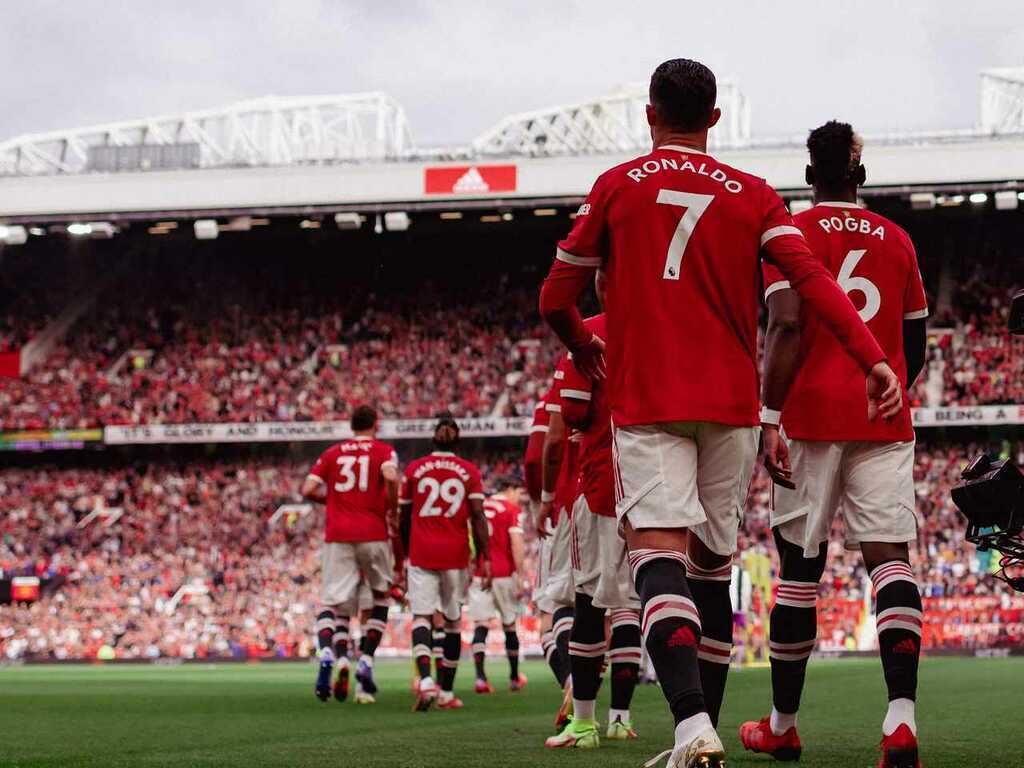 Khi số 7 trở về giữa biển người.