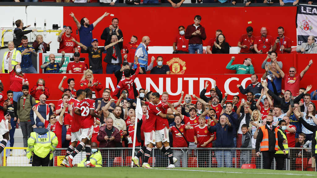 Tr&aacute;i tim t&igrave;m lại nhịp đập năm xưa.