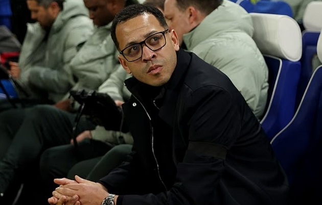 Rosenior buộc phải sao chép Maresca để hạ PSG