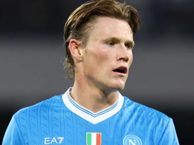 McTominay chạy đua với thời gian.