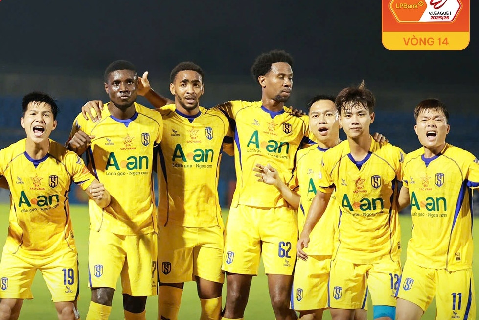 Thủ môn U23 Việt Nam giúp SLNA có 3 điểm, Đà Nẵng thắng to