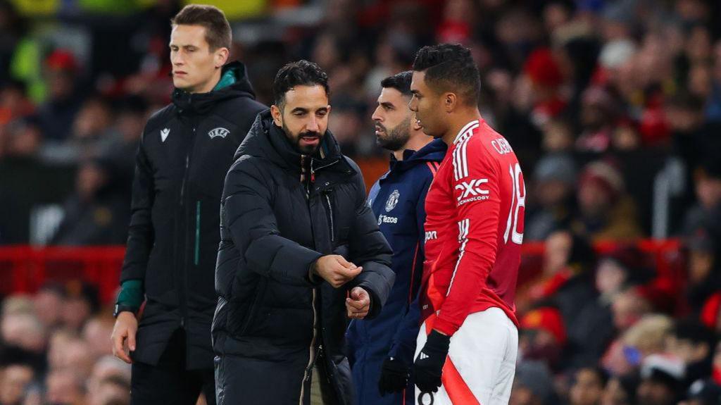 Casemiro kh&ocirc;ng hợp sơ đồ Amorim.