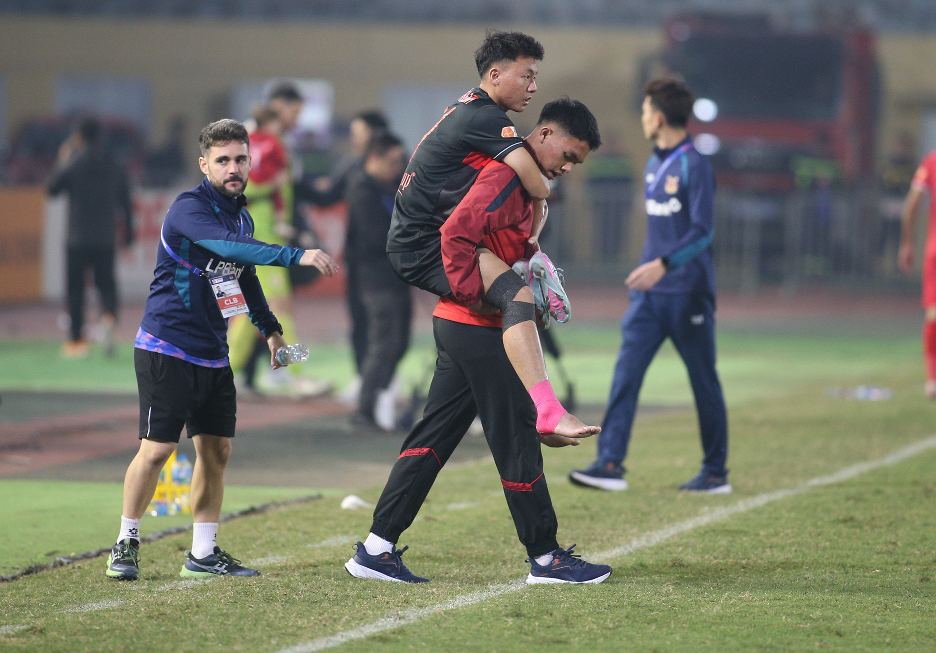 Tuyển Việt Nam: Đối mặt bão chấn thương, HLV Kim Sang Sik xoay xở thế nào?