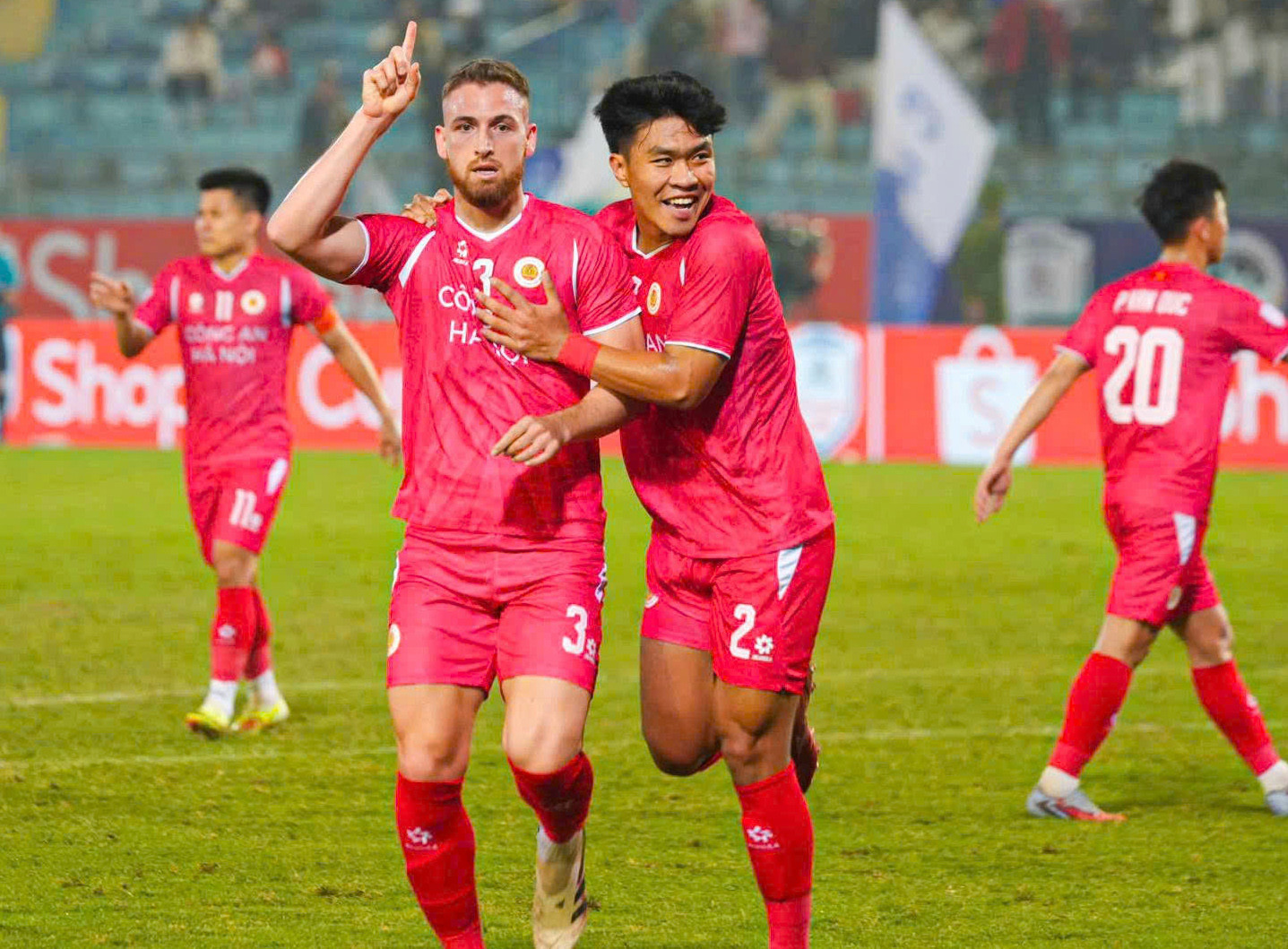 CAHN thắng Tampines Rovers 6-1 trong ngày chia tay giải Đông Nam Á