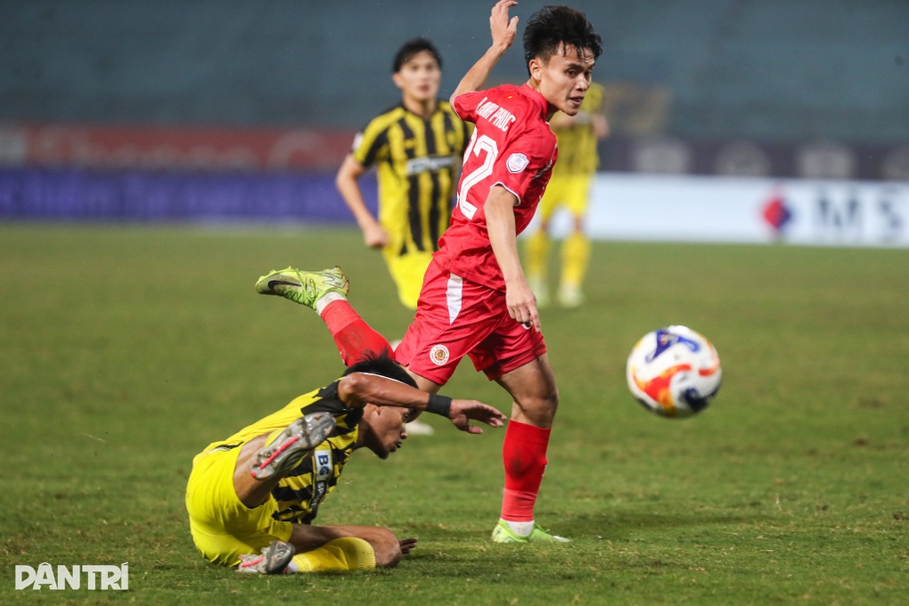 Đình Bắc dự bị trong ngày CLB Công an Hà Nội thắng 6-1 - 2