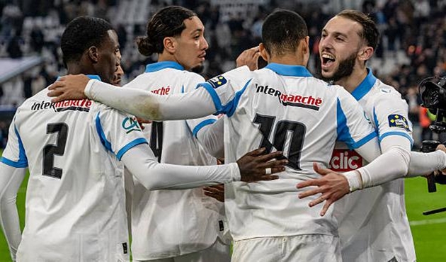 Greenwood rực sáng giúp Marseille đè bẹp Rennes