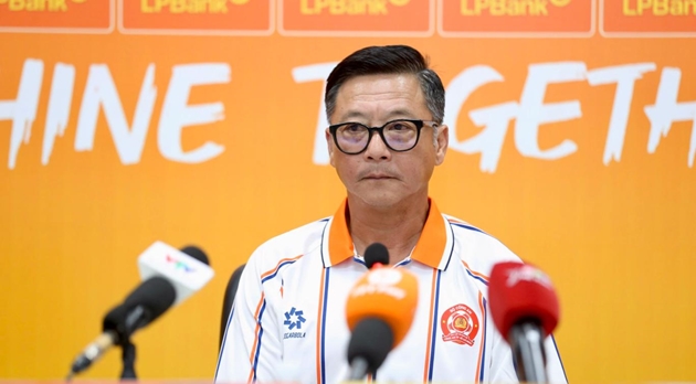 Khoa Ngô ghi điểm với HLV Lê Huỳnh Đức trong ngày ra mắt