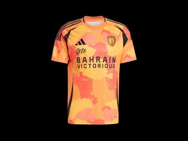 D&ograve;ng chữ thể hiện sự quyết t&acirc;m sau khi mua lại CLB.