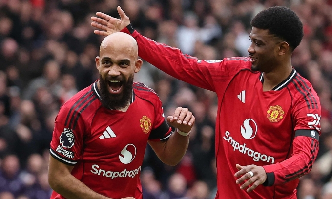 Hạ Tottenham, Man Utd thắng trận thứ tư liên tiếp