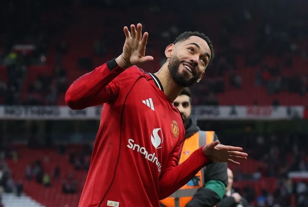 HLV Carrick tuyên bố bất ngờ về tương lai của mình ở Man Utd - 2