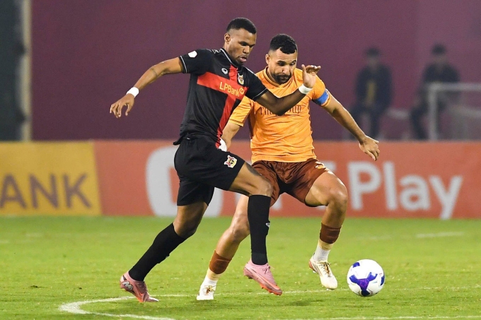 Ninh Bình lại thua, CAHN sớm vô địch lượt đi V-League