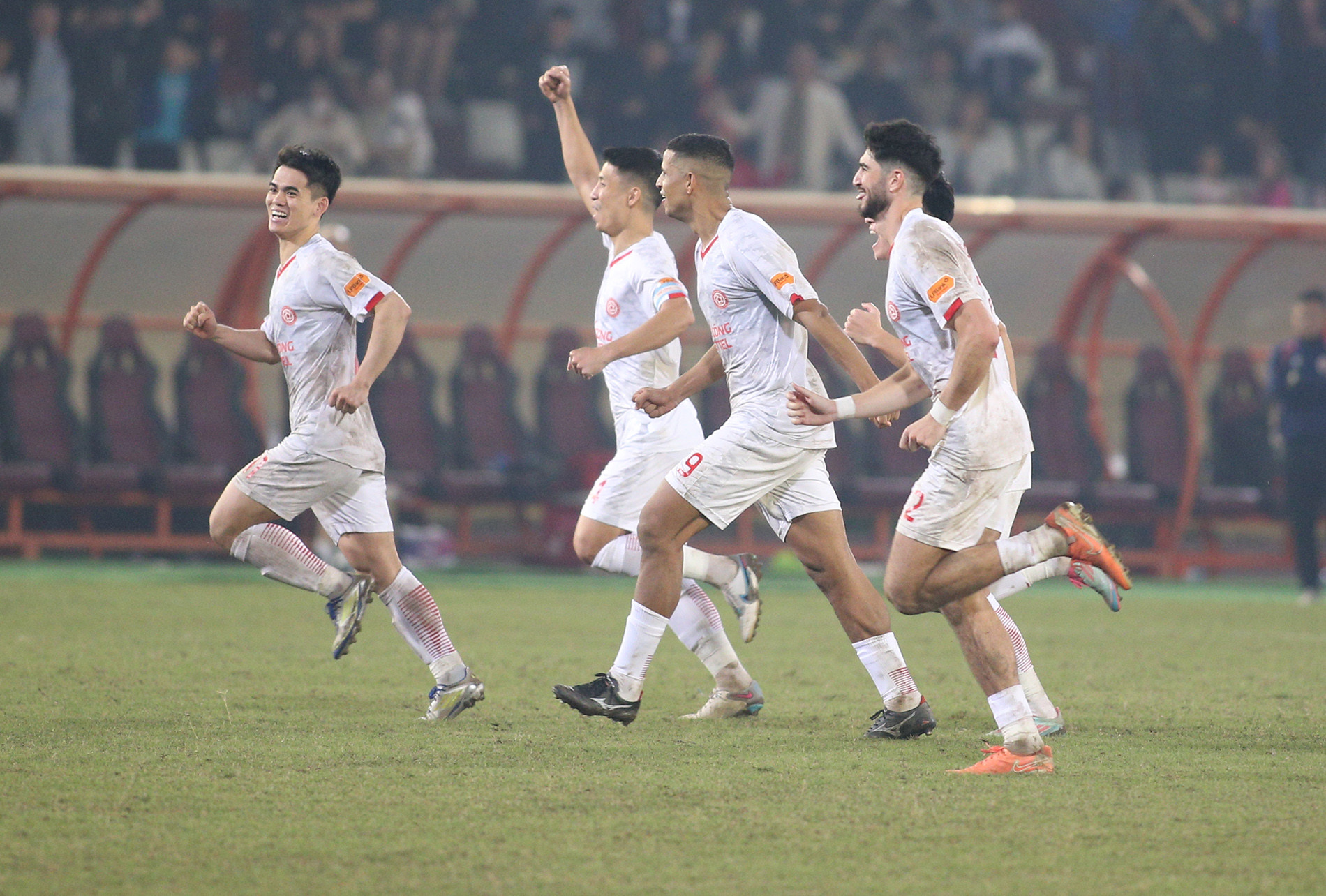 Tin bóng đá - Nhận định Thể Công Viettel vs SLNA: Quà Tết cho ai?