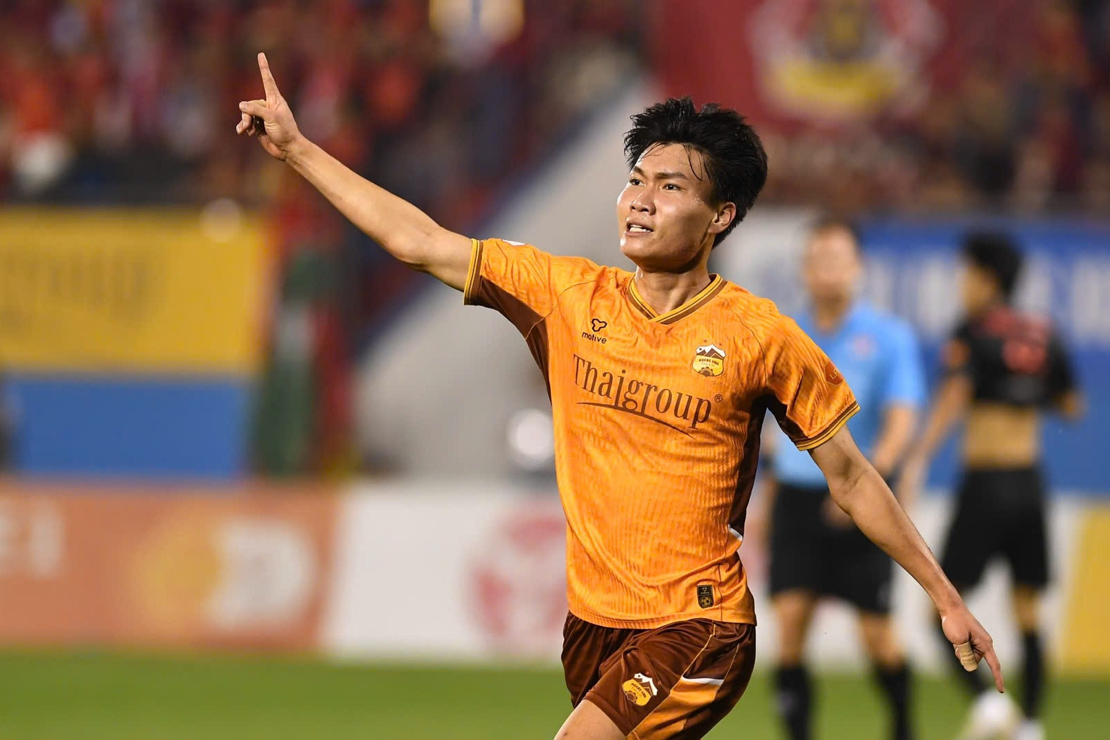 HAGL xuất sắc đánh bại Ninh Bình