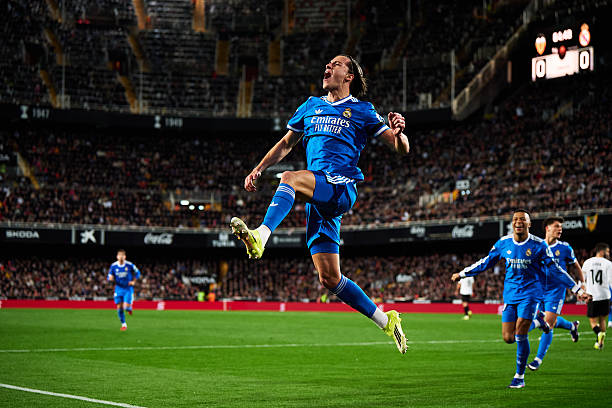 Alvaro Carreras đập tan hoài nghi bằng màn trình diễn điểm 10