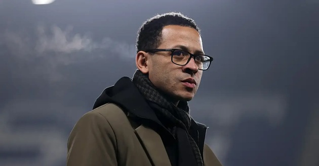 Rosenior lý giải chuyện xoay tua đội hình Chelsea