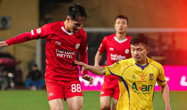 Những đội b&oacute;ng lớn li&ecirc;n tục mất điểm d&ugrave; được đ&aacute;nh gi&aacute; cao hơn.