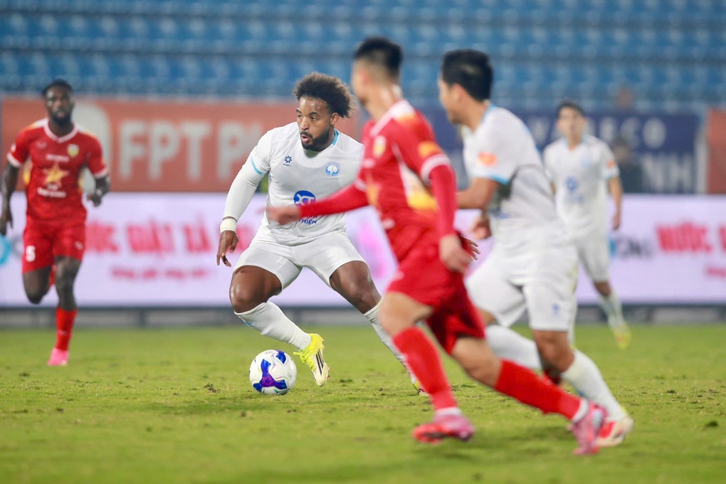 Xuân Son bị từ chối bàn thắng, CLB Nam Định đánh rơi điểm ở V-League - 3