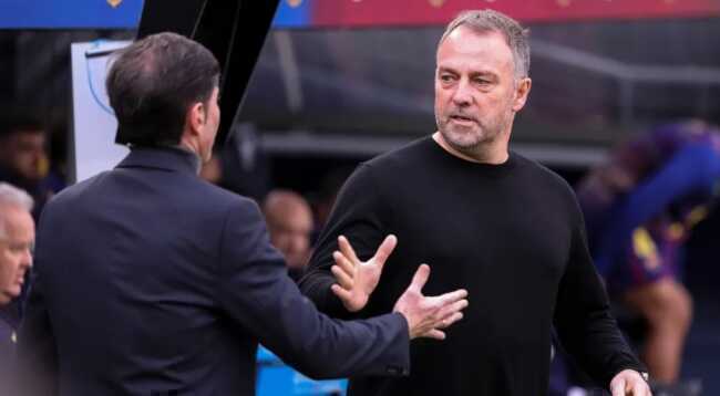 Hansi Flick cãi vã với đối thủ vì Lamine Yamal