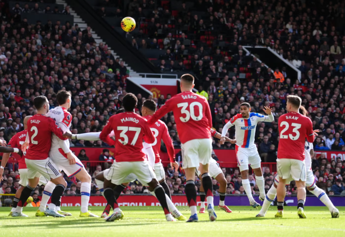 Man Utd lên thứ ba Ngoại hạng Anh