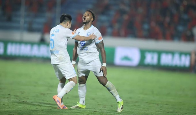 Ngược dòng Ninh Bình, HLV Vũ Hồng Việt khen Xuân Son