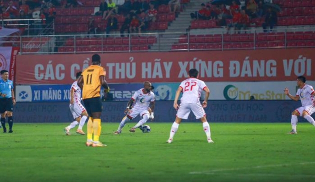 Rimario tỏa sáng giúp Thanh Hóa cầm hòa Hải Phòng