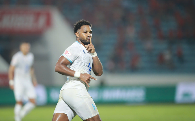 Xuân Son dứt cơn khát bàn thắng ở giải quốc nội