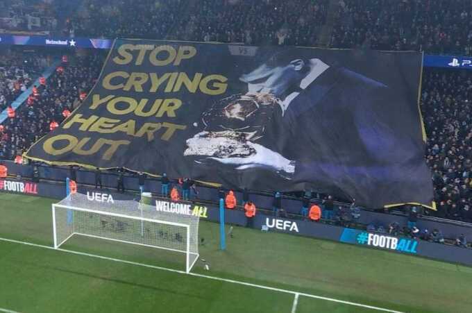 Vinícius giả vờ khóc để châm chọc CĐV Man City