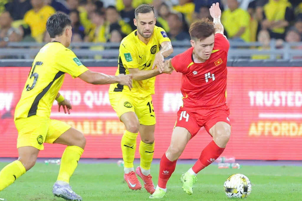 Malaysia bị xử thua, tuyển Việt Nam không đá cho vui