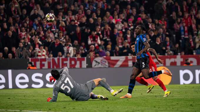 Kane chạm mốc 50 bàn ở Champions League