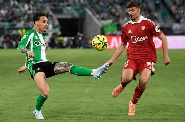 Antony lập siêu phẩm, Betis vẫn đánh rơi chiến thắng