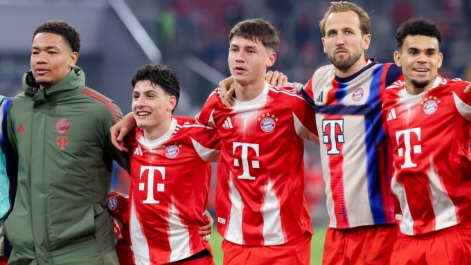 Cầu thủ Bayern từ chối phỏng vấn vì hết giờ làm việc