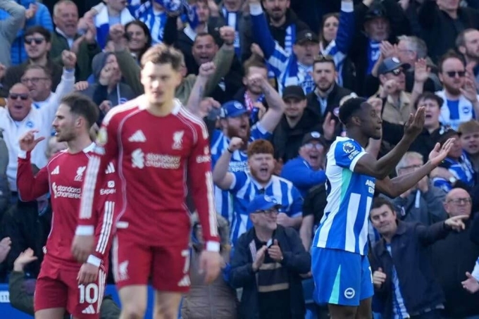 Liverpool thua Brighton, lỡ cơ hội vào top 4
