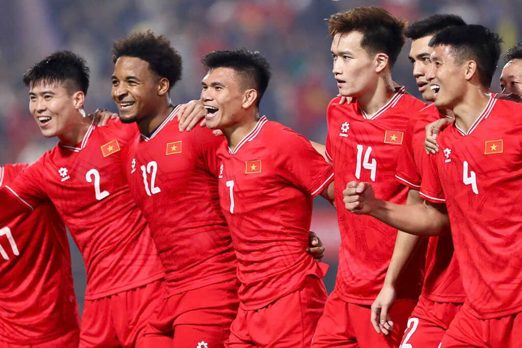 Tin bóng đá - Tuyển Việt Nam: Chọn đội hình và tính toán của HLV Kim Sang Sik