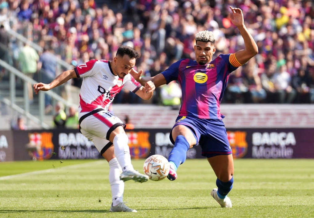 Barcelona bỏ xa Real Madrid trên bảng xếp hạng La Liga