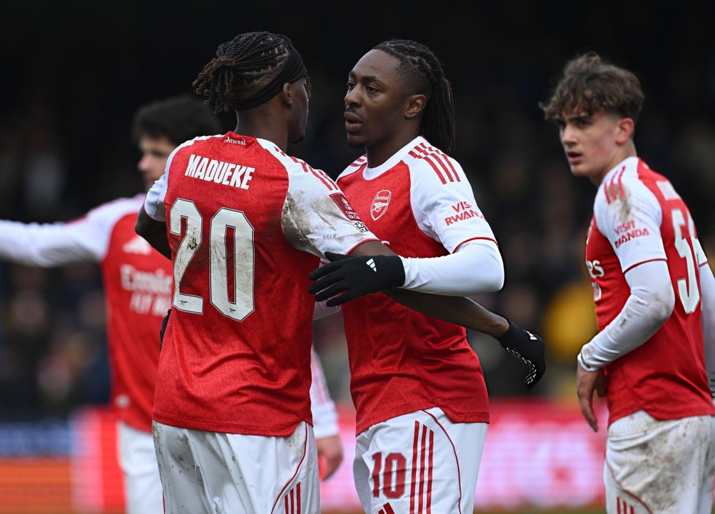 Chung kết cúp Liên đoàn Anh: Vinh quang gọi tên Man City hay Arsenal?