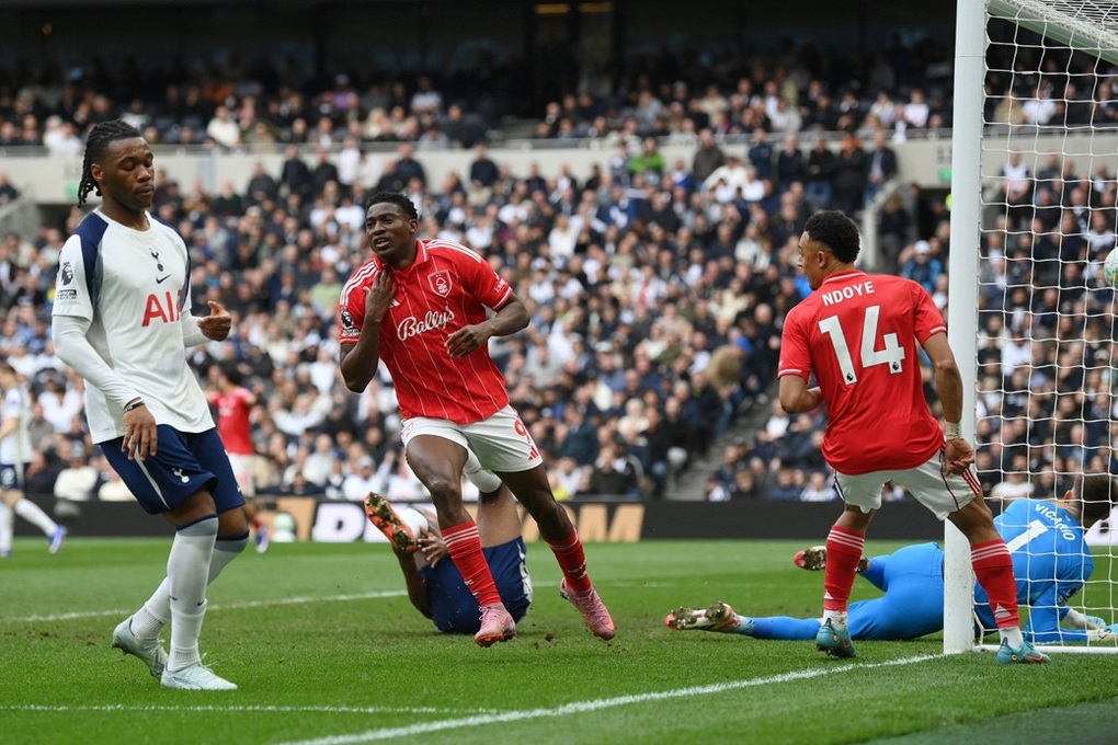 Tottenham đau đớn tột cùng, chịu tổn thất cực lớn nếu phải xuống hạng