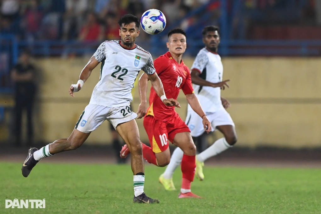 HLV Bangladesh: “Đội tuyển Việt Nam sẽ thắng Malaysia”