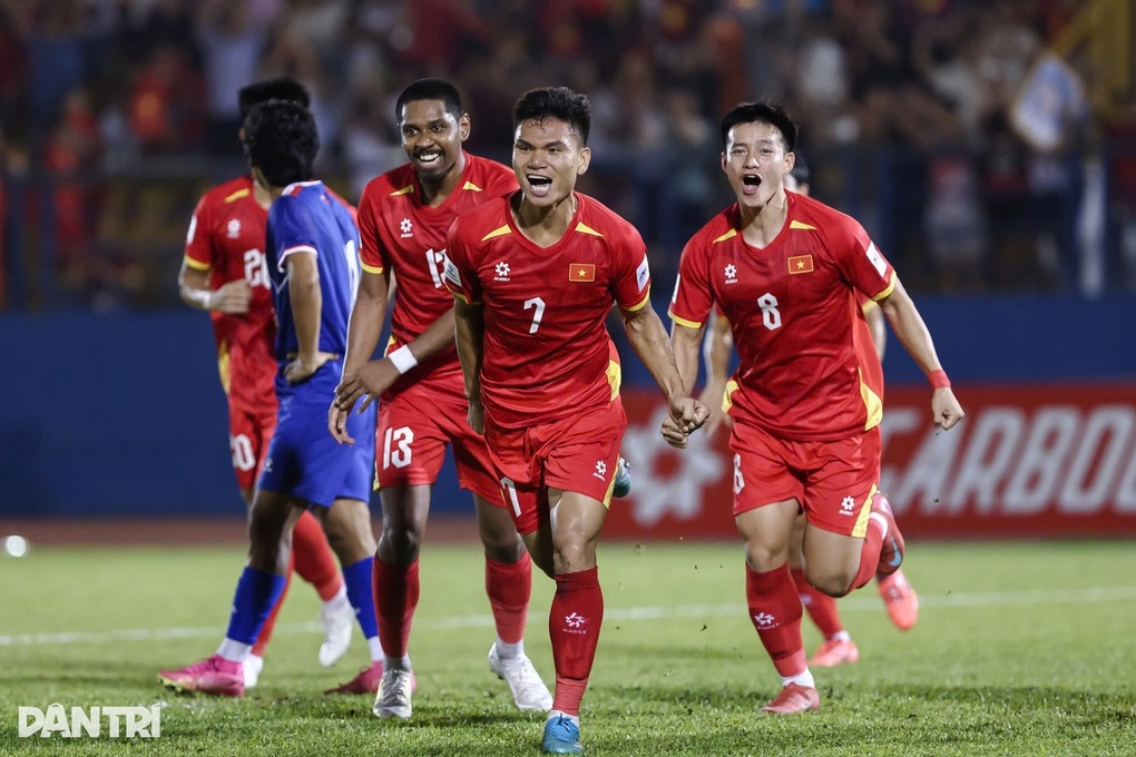 Siêu máy tính dự đoán kết quả trận đấu đội tuyển Việt Nam - Bangladesh