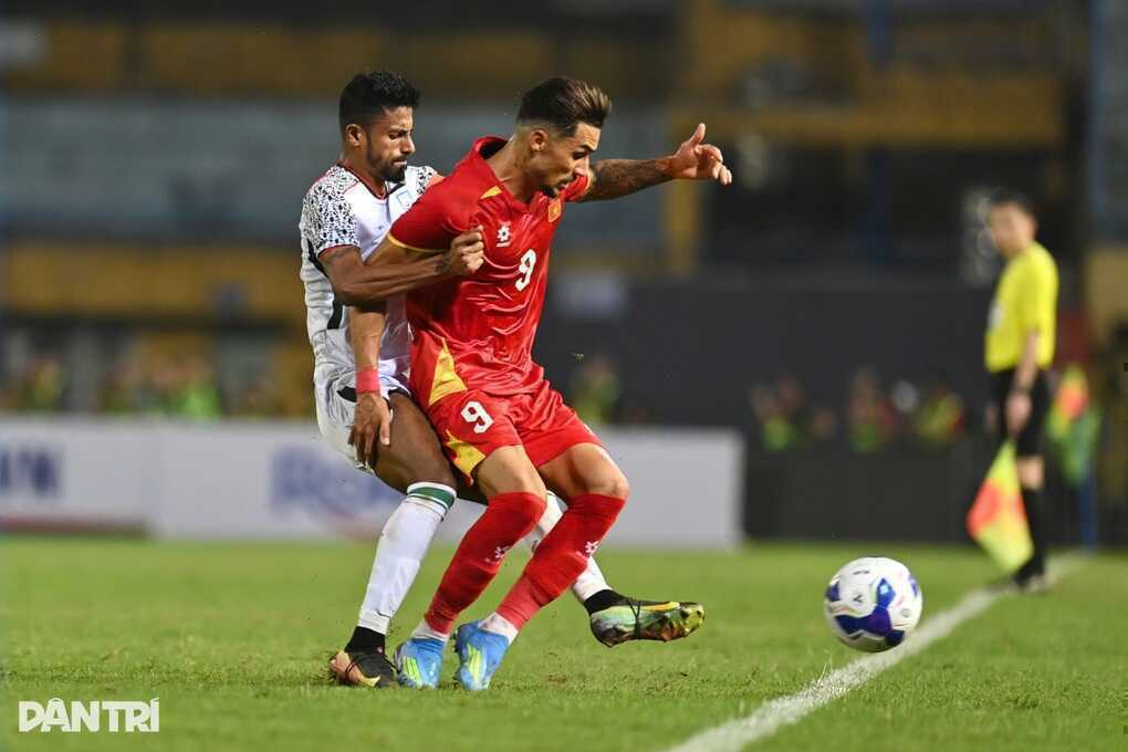 Báo Hàn Quốc ca ngợi chiến thắng đậm của tuyển Việt Nam trước Bangladesh - 2