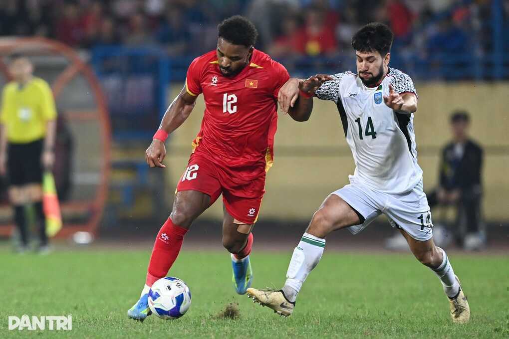 Xuân Son đáp trả cực gắt và điều đáng mừng với đội tuyển Việt Nam