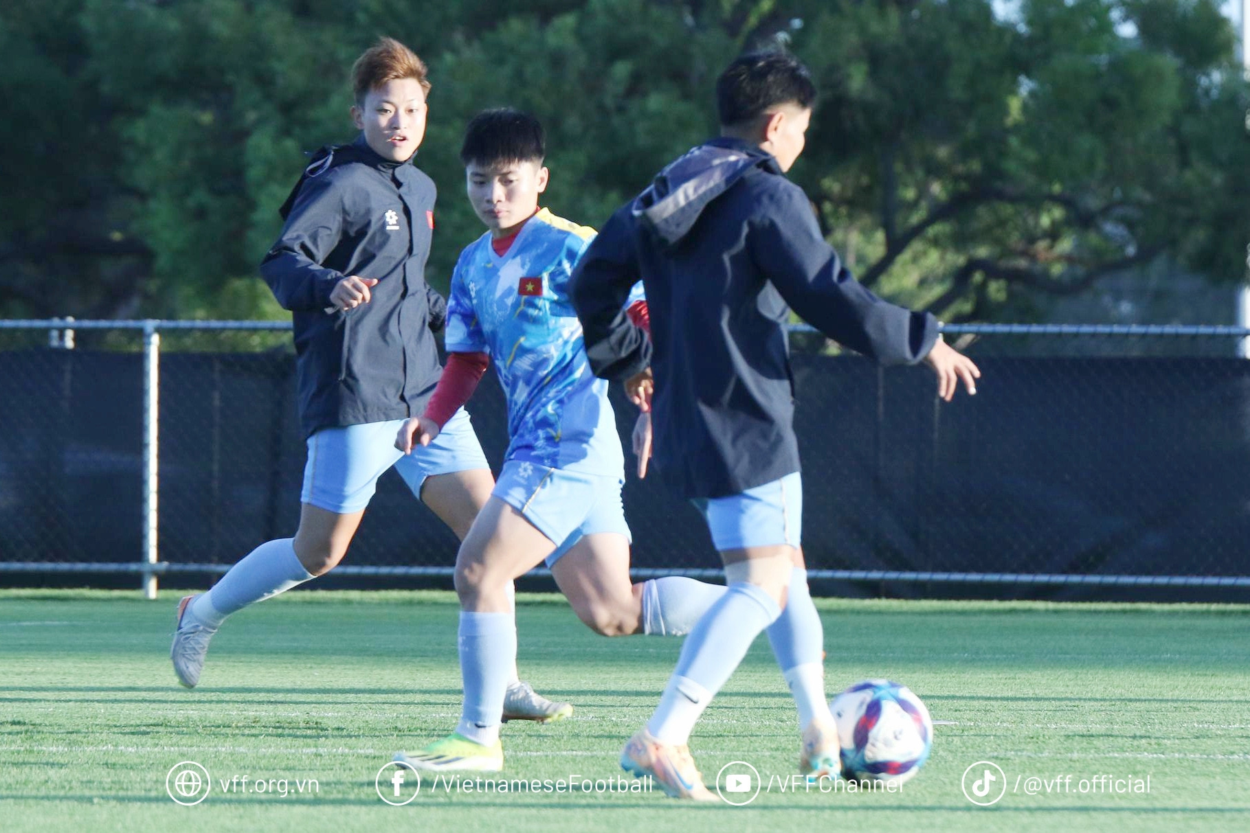 Tuyển nữ Việt Nam hào hứng và sung sức chuẩn bị đấu Ấn Độ