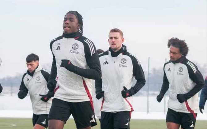 Lời giải cho cánh trái MU gọi tên ~quái thú~ 1m96 Kukonki