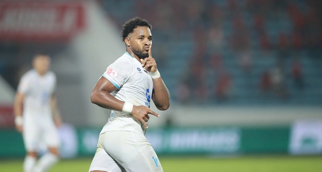 Xu&acirc;n Son nổ s&uacute;ng tại V-League l&agrave; tin vui cho Việt Nam.