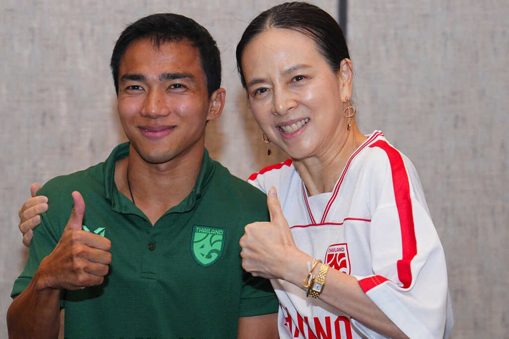 Madam Pang bơm tiền tỷ động viên tuyển Thái Lan lấy vé Asian Cup