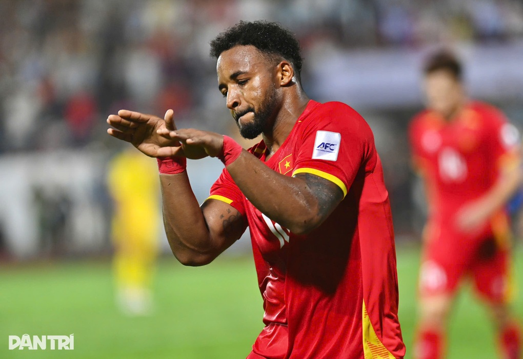 Vì sao tuyển Việt Nam bị thổi phạt đền, giúp Malaysia có bàn thắng danh dự? - 3