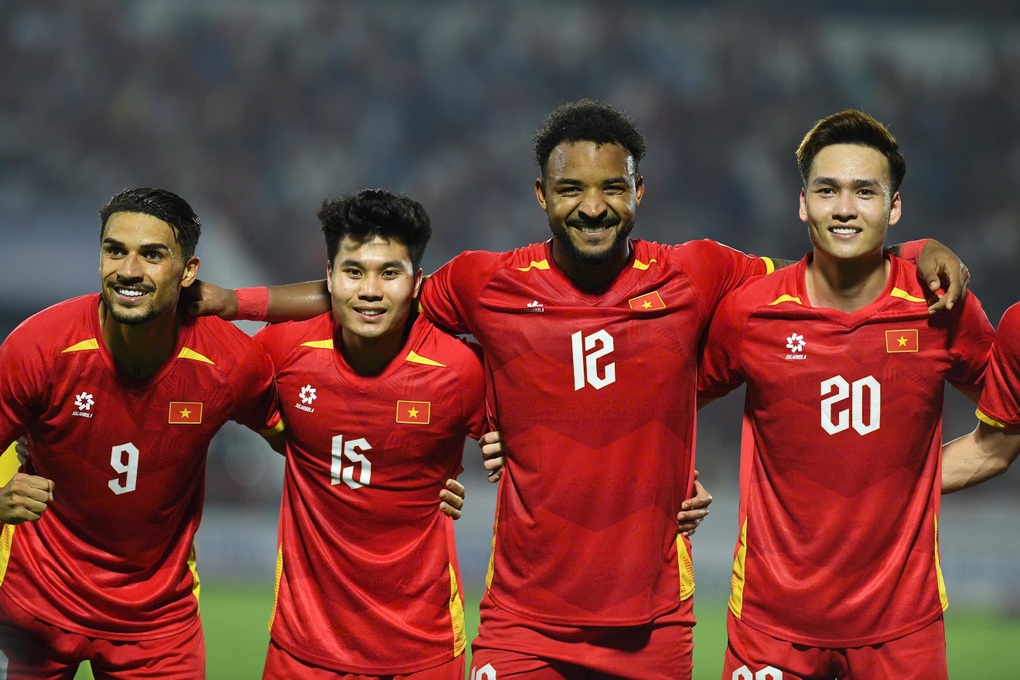 Xuân Son lập cú đúp, tuyển Việt Nam thắng thuyết phục Malaysia - 2